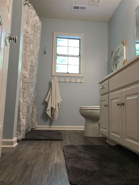 20+ Grey Vinyl Plank Flooring In Bathroom – The Urban Decor