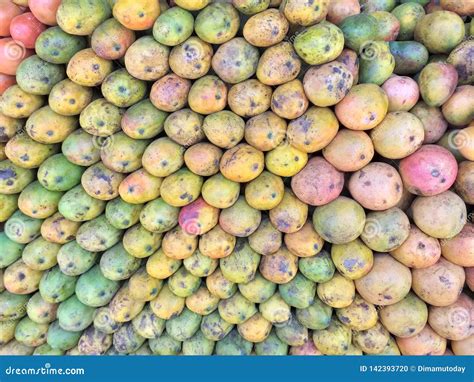 Delicious Mango in the Street Market Stock Photo - Image of sale, open: 142393720