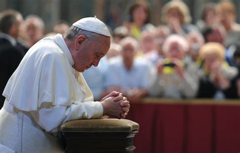 Children's Rosary: Pope Francis' Prayer Intentions for July 2013