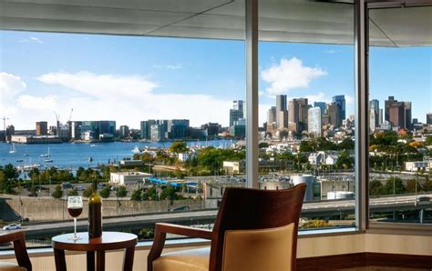 Hilton Boston Logan Airport Hotel in Boston (MA) - Room Deals, Photos ...