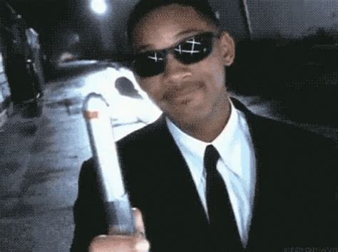 Memory Eraser GIF - MIB Meninblack - Discover & Share GIFs