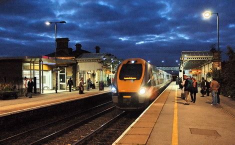 Granny Buttons: Loughborough Station