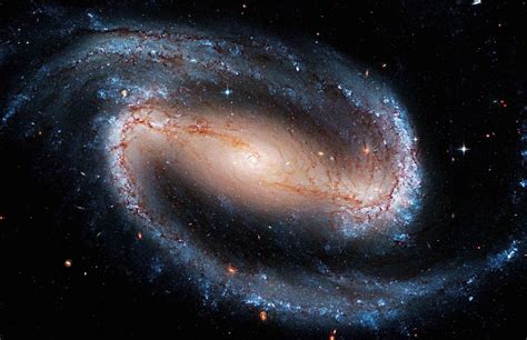 zoom sur la galaxie par le télescope Hubble | Hubble space telescope, Space telescope, Hubble space