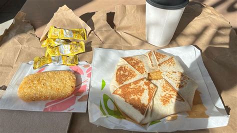 Taco Bell Just Launched A Breakfast Deal That Checks All The Boxes