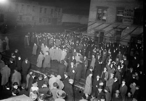 These Pictures Document the Moment when the Titanic Survivors Arrived Home, 1912 - Rare ...