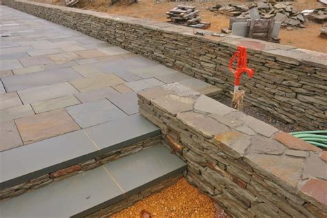 Robinson Flagstone | Colonial Stone Wall - Robinson Flagstone