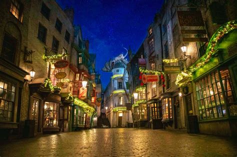 A Harry Potter Holiday: Celebrating Wizard Christmas At Universal ...