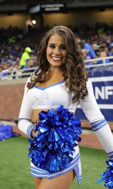 Detroit Lions Cheerleaders | Cheerleading, Detroit lions, Ncaa college