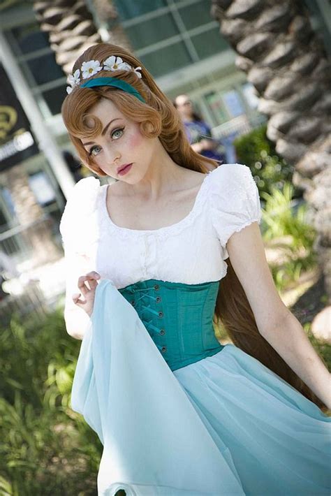 WonderCon 2017: Thumbelina | Disney princess cosplay, Cosplay outfits, Princess cosplay