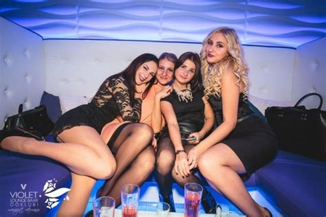 nightlife Tallinn Violet Lounge Club