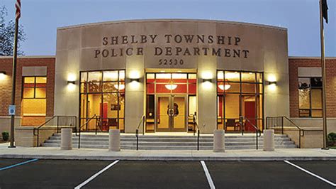 Shelby Township Police Department warns community of person impersonating officers