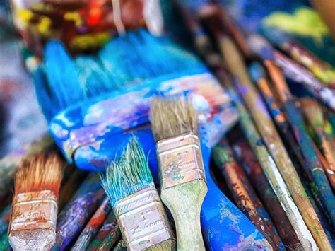 How to Clean Acrylic Paint Brushes: 6 Tips - Fine Art Tutorials