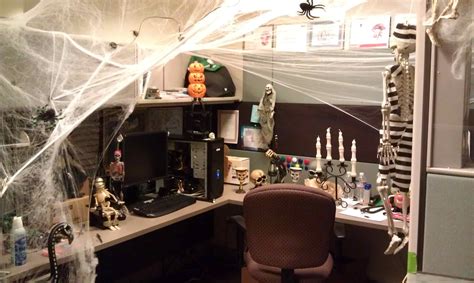 Spooky Halloween Office Decoration Ideas.