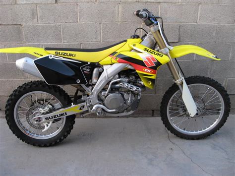 2006 Suzuki RMZ 450 - Moto.ZombDrive.COM