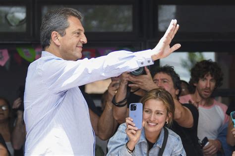 Outsider Javier Milei wins Argentina's presidential election; is firm ...