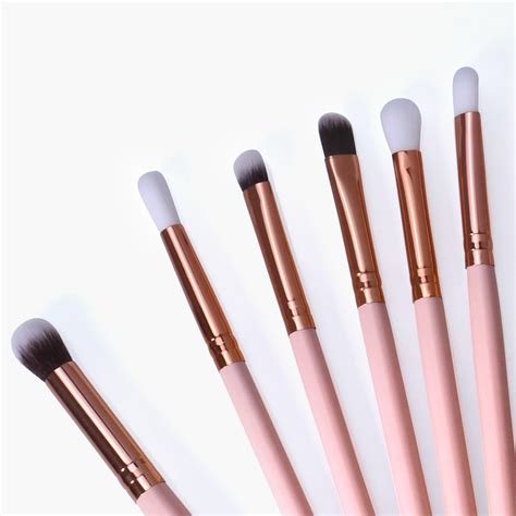 O.TWO.O 12PCS EYE MAKEUP BRUSHES SET (PINK) – OTWOO.COM.PK