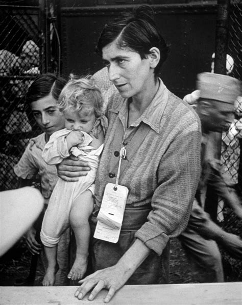 World Refugee Day: LIFE Magazine Photographs WWII Refugees | Time.com