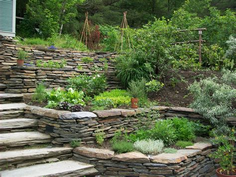 Stone-work-1311.jpg 3,472×2,604 pixels | Rock wall gardens, Landscaping retaining walls, Stone ...