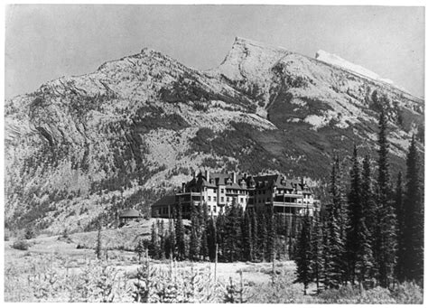 Seeks Ghosts: Haunted Banff Springs Hotel