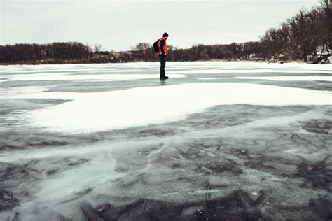 The Guide to Permanent Dock & Lake De-icing In Winter