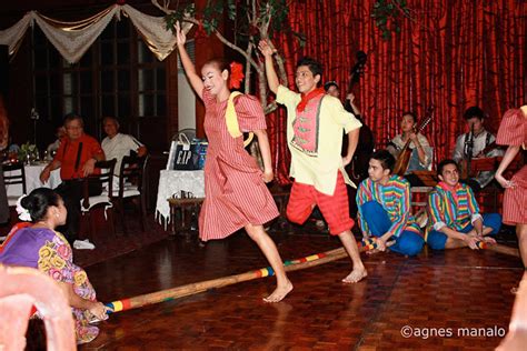 i heart manila: traditional filipino folk dance - tinikling