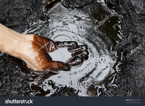 stock-photo-oil-leaking-308211629 – Living with Oil and Gas