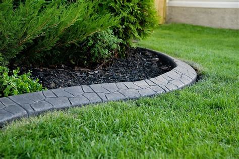 cinderblockgarden | textured curb | decorative landscape curbing ...