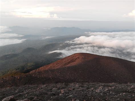 Day 34: Touching the summit of Gunung Kerinci | Splinter's Paradise