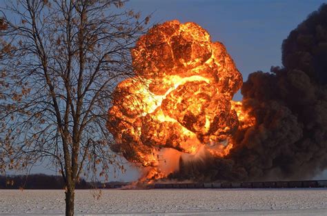 A Tombstone Mentality On Exploding Oil Trains | Earthjustice