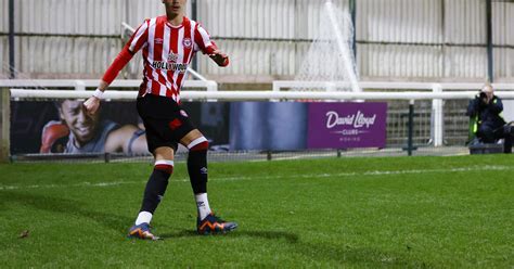 Romeo Beckham joins Brentford B on permanent deal | Reuters