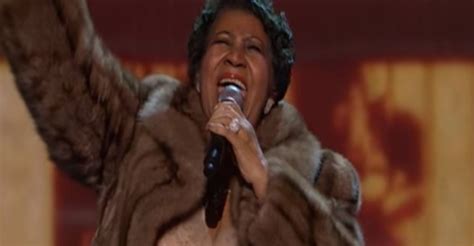 Aretha Franklin Receives Standing Ovation At Kennedy Centre | www.98fm.com