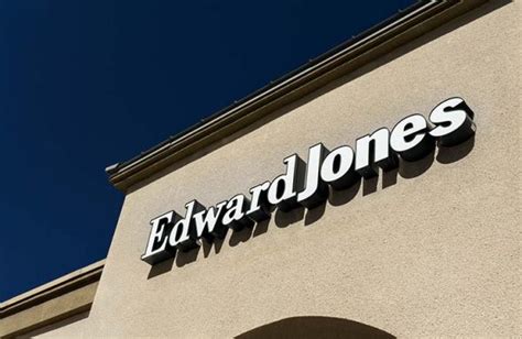 Edward Jones Says Broker Played Bait-and-Switch About His Firm - AdvisorHub