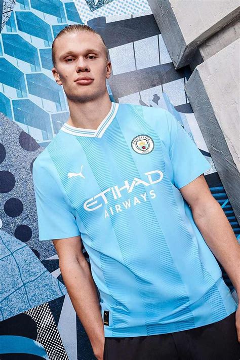 Manchester City Rilis Jersey Home 2023/24 | Hypebeast