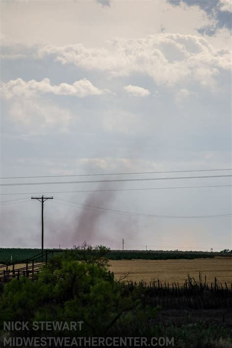 Nick Stewart on Twitter: "Few photos of the landspout #tornado we saw earlier Tuesday near Sudan ...