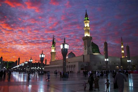 Al Masjid an Nabawi Mosque Beatuful Sunset Cloudy - Medina Saudi Arabia ...