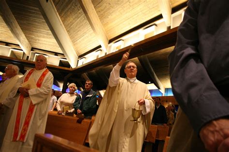 Renovated St. Jude Church celebrates rededication | Rhode Island Catholic