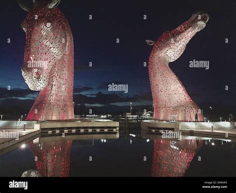 Kelpies night hi-res stock photography and images - Alamy