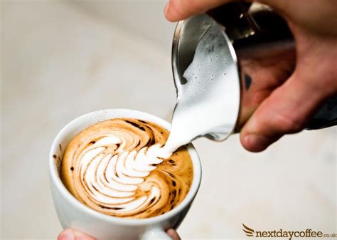Pouring #Coffee Latte Art Enjoy Coffee, I Love Coffee, Coffee Break, Best Coffee, Coffee Latte ...
