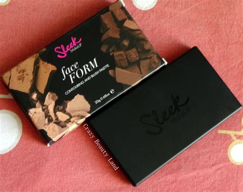 Get the Sculpted Look - Sleek Makeup Face Form Contouring, Highlight and Blush Palette in Medium ...