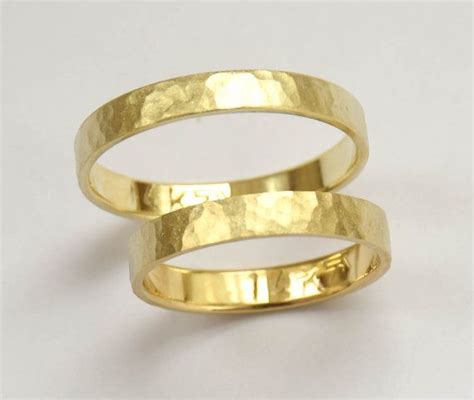 Gold Wedding Bands set Wedding rings hammered matte by havalazar ...