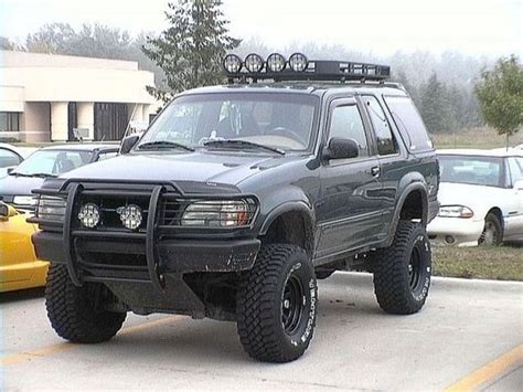 Some custom ford explorer, possibly '96 or '97 i found on google images ...