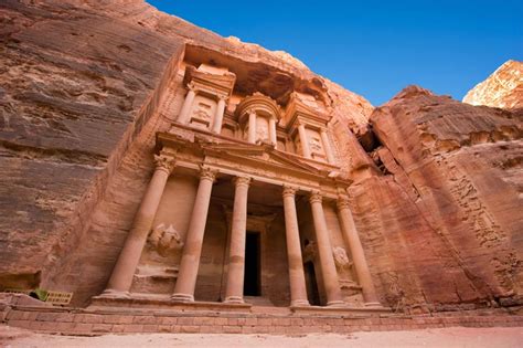 Visiting Petra: a guide to the archaeological gem of Jordan