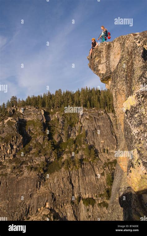 Overhanging cliff hi-res stock photography and images - Alamy