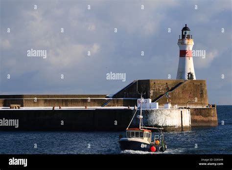 fraserburgh harbour Stock Photo: 43535221 - Alamy