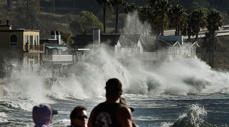 150,000 homes without power, gusts up to 115mph as El Nino storm hits Southern California ...