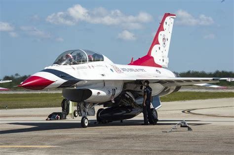 F-16 Block 52 Upgrades Set to Take Thunderbirds into the Future ...