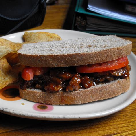 RAYGUNOMICS: BBQ Seitan Sandwich Recipe