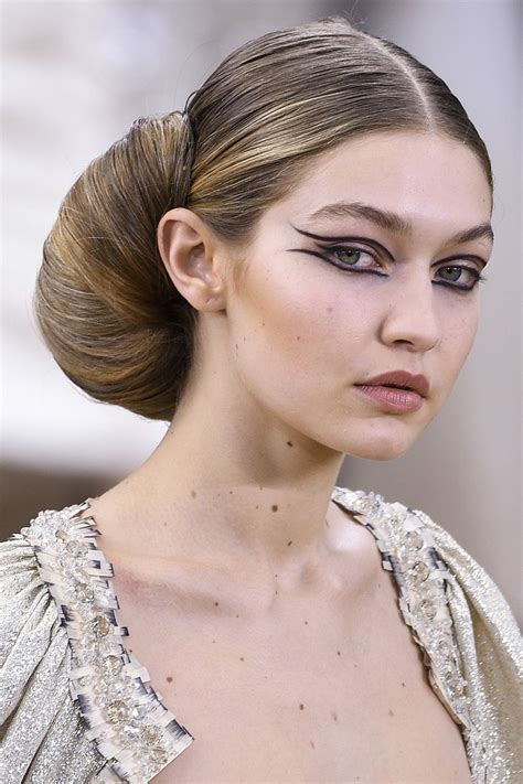 Gigi Hadid's Best Hairstyles - Gigi Hadid hair