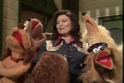 YARN | Loretta Lynn - The Muppet Show [S03E08] popular video clips 紗