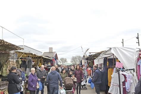 Charfleets Markets - What’s ‘APPening at Dagenham Sunday Market?